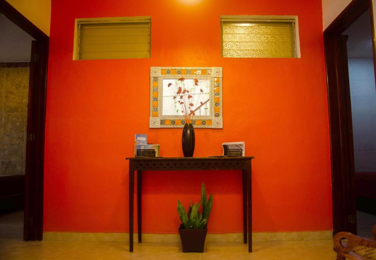 Hotel Villa Angeles แคมเปเช ภายนอก รูปภาพ