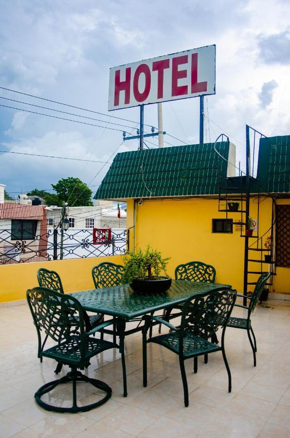 Hotel Villa Angeles แคมเปเช ภายนอก รูปภาพ